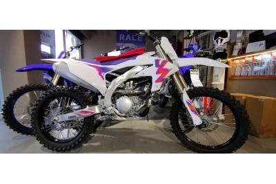 YAMAHA YZ 250 F 50TH AANIVERSARY EDITION