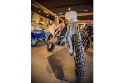 YAMAHA YZ 250 F 50TH AANIVERSARY EDITION